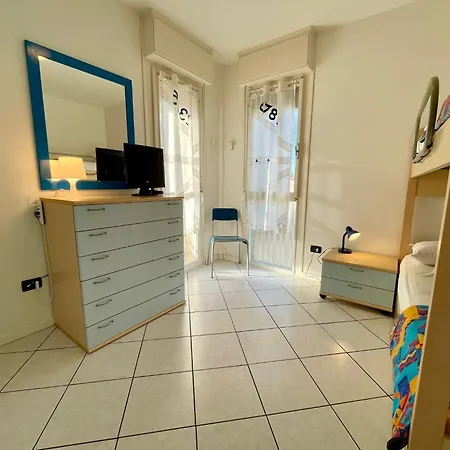 Luminous Flat With A Big Terrace *